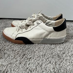 Dolce Vita Zina Sneakers